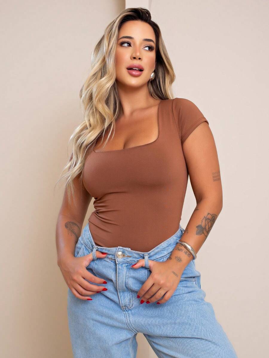 Blusa Feminina Básica Decote Quadrado Manga Curta Baby Look
